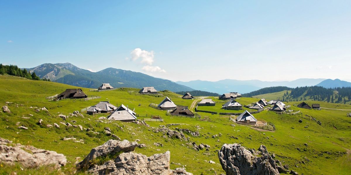 Velika-planina_Naselje_1200px