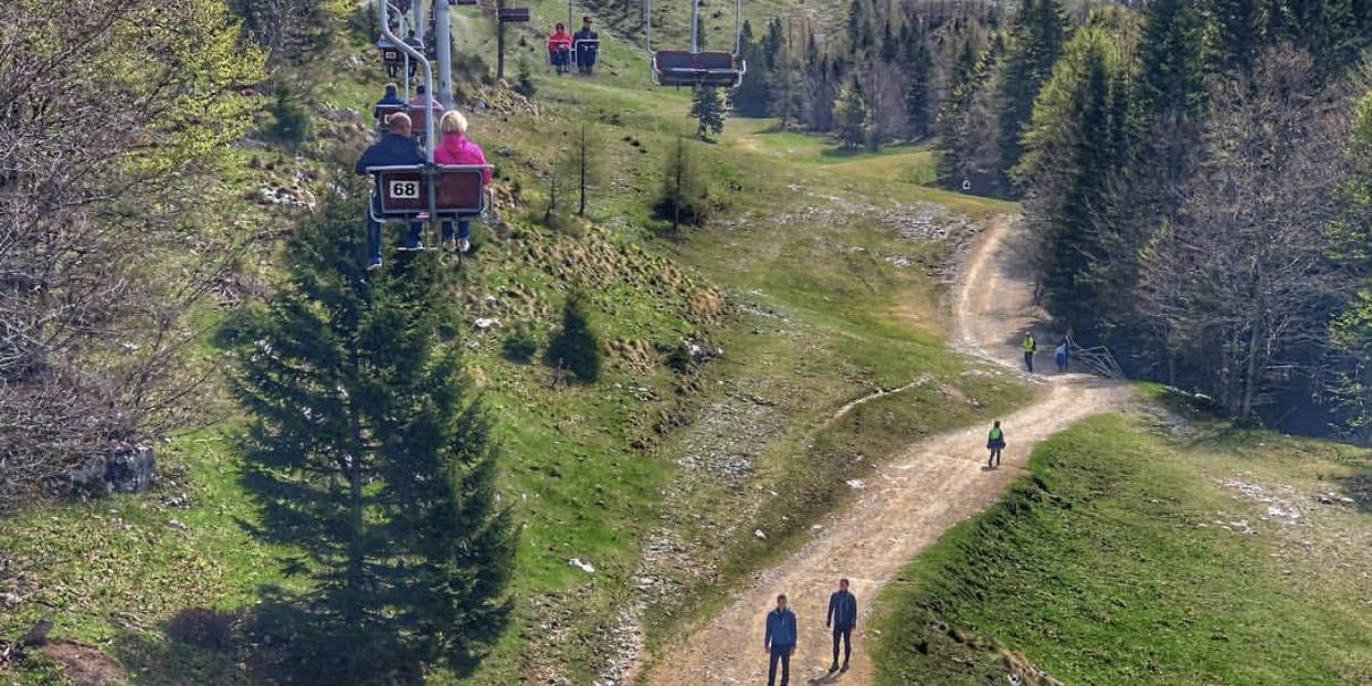 F93F31EC-55AA-47C8-8A78-B6EE3557C5D0